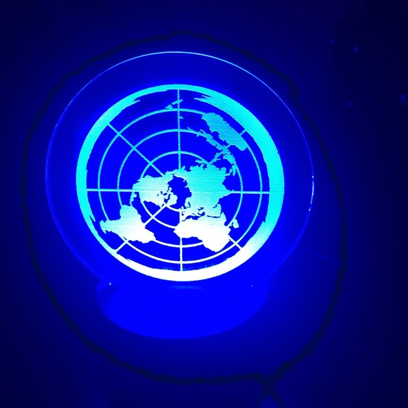 Flat Earth Color Changing LED light - Picture 4 of 8